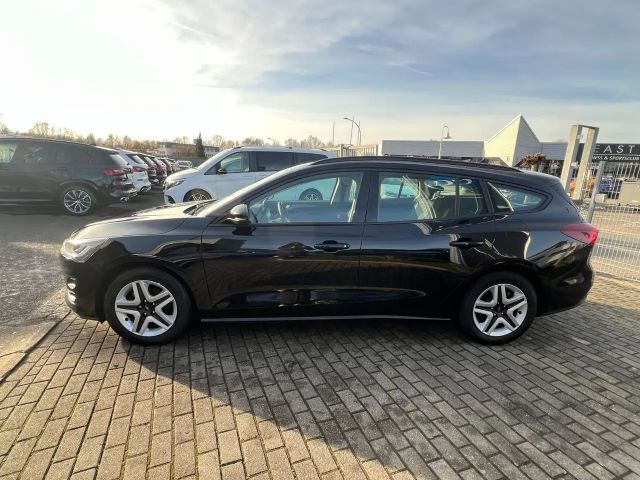 Ford Focus Cool & Connect EcoBoost Wagon