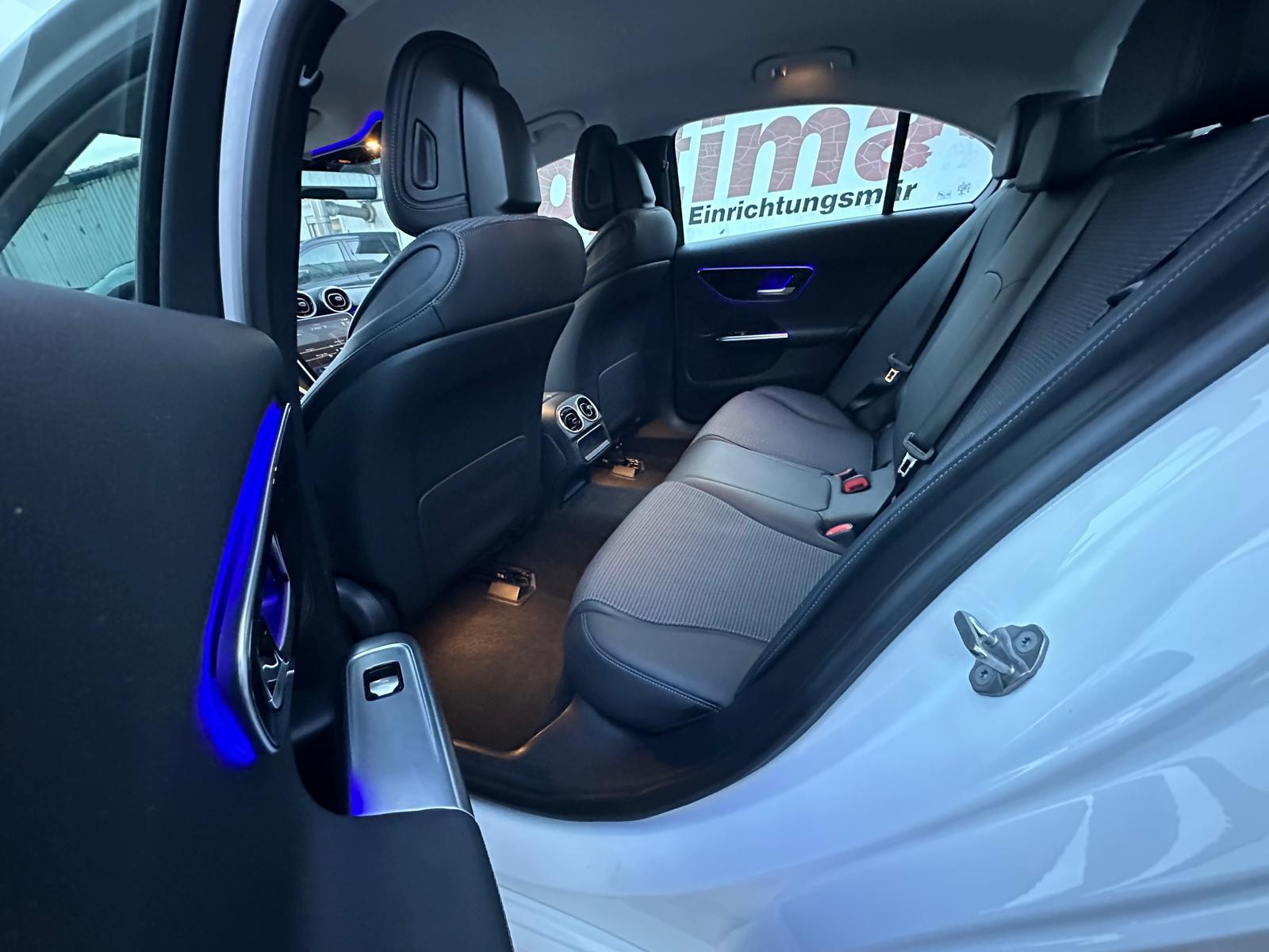 Mercedes-Benz C 180 Sedan