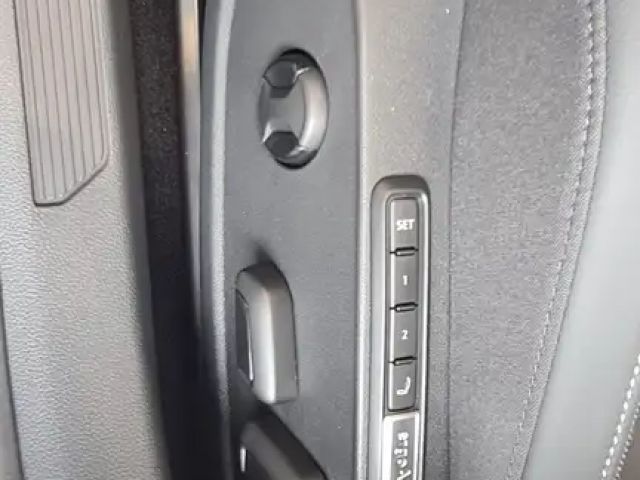 Volkswagen Golf DSG Life Variant