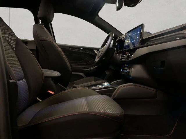 Ford Focus ST Line Wagon