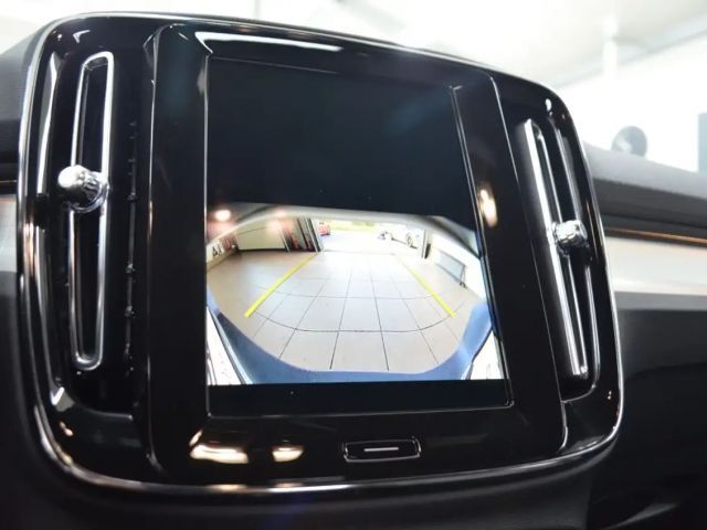 Volvo XC40 Business Dark Plus