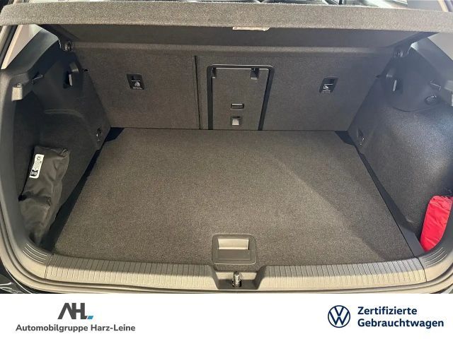 Volkswagen Golf 1.5 eTSI DSG Golf VIII Style