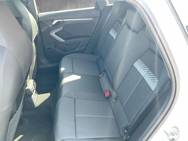 Audi A3 30 TFSI Sedan