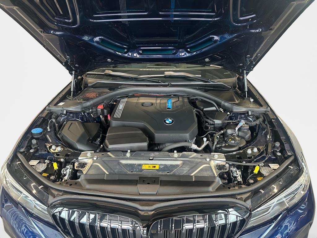 BMW 330 330e xDrive