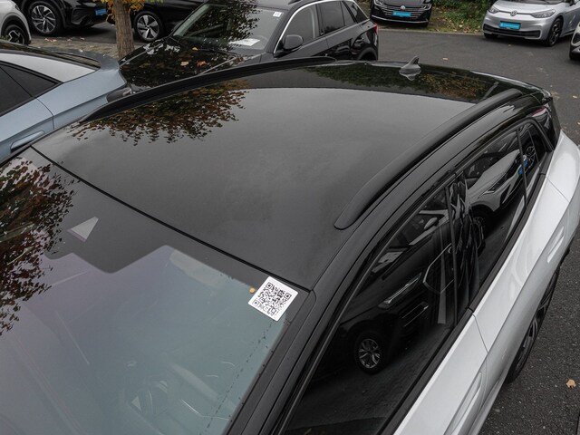 Volkswagen ID.4 ACC AHK AKUSTIKGLAS AUT KAM KEYLESS LED