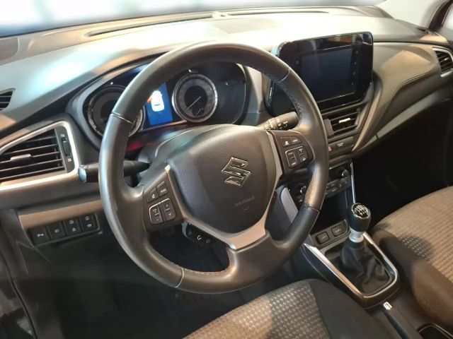 Suzuki S-Cross Hybrid