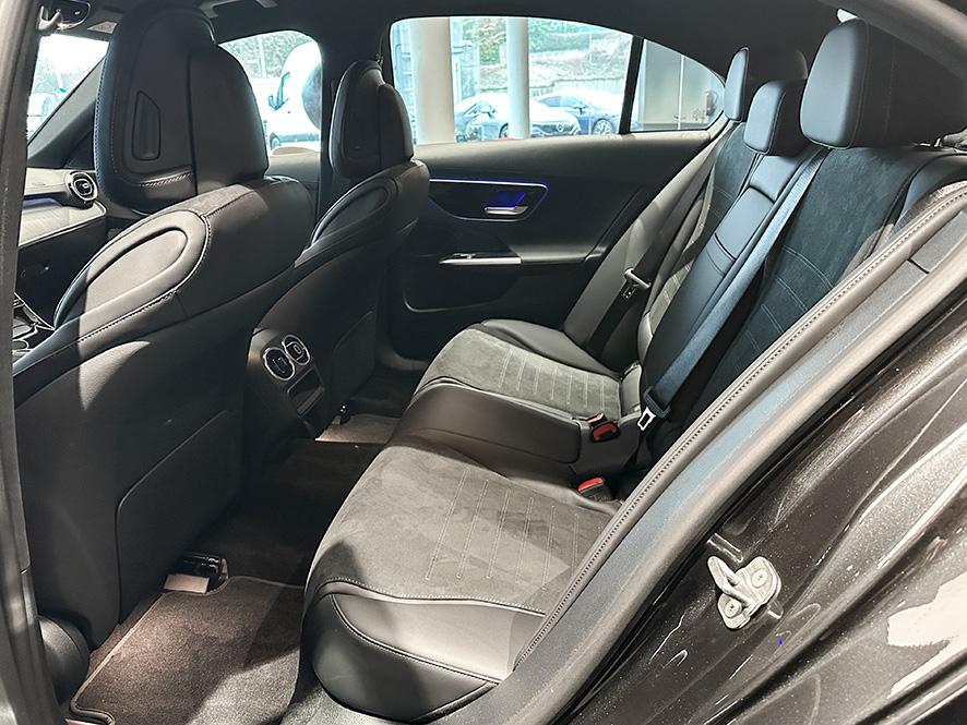 Mercedes-Benz C 200 AMG Line Sedan