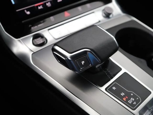 Audi A6 40 TDI Avant Quattro S-Line