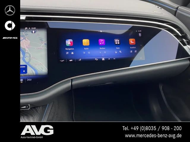 Mercedes-Benz E 200 AMG Line Sedan