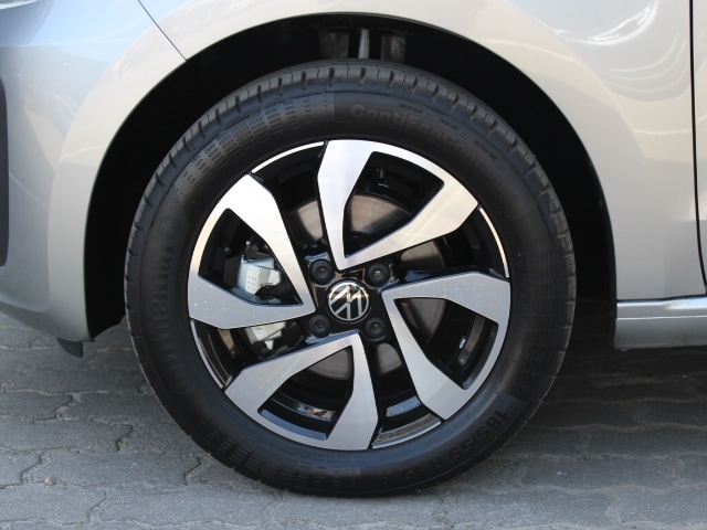 Volkswagen up! Active