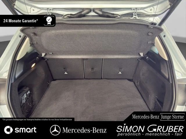 Mercedes-Benz B 200 Progressive Sedan