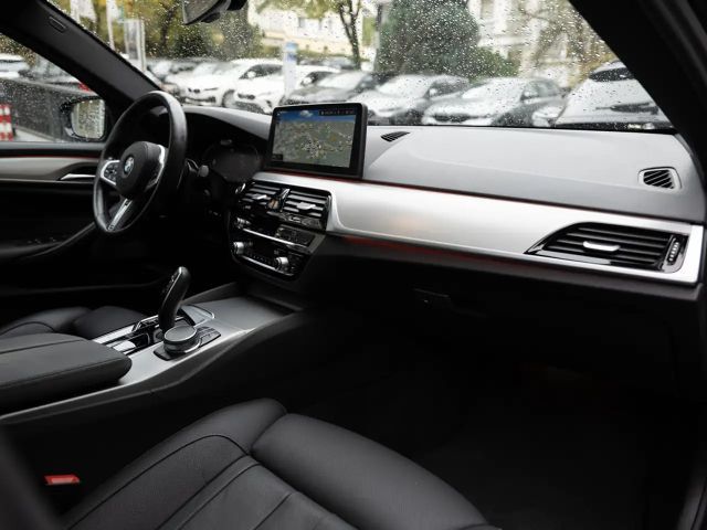 BMW 540 540d M-Sport Touring xDrive
