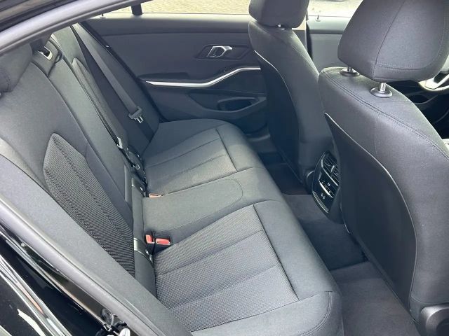 BMW 320 320d Sedan xDrive