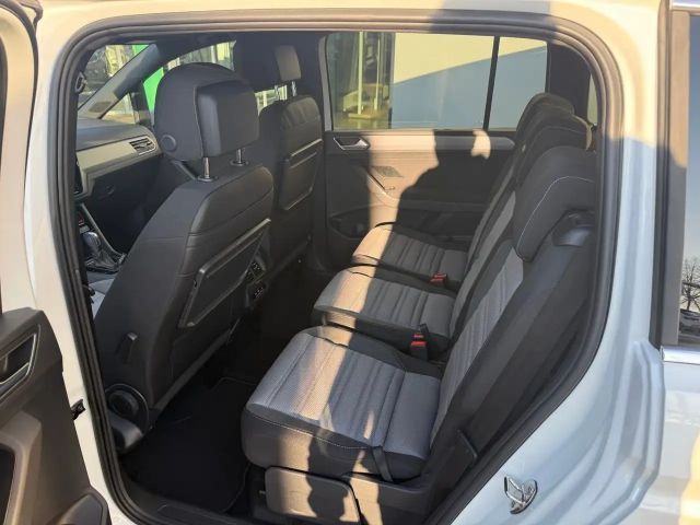 Volkswagen Touran DSG R-Line