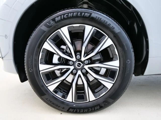 Volvo XC60 AWD Dark Plus