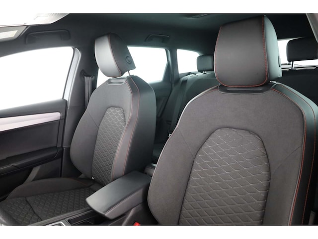 Seat Leon 1.5 eTSI FR-lijn Sportstourer