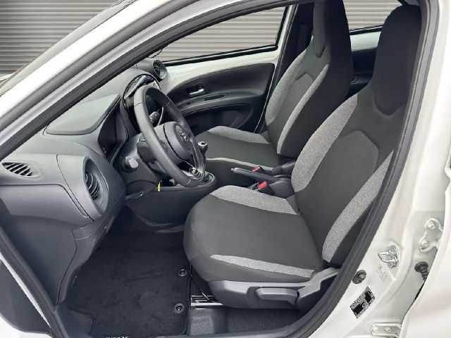 Toyota Aygo X Business