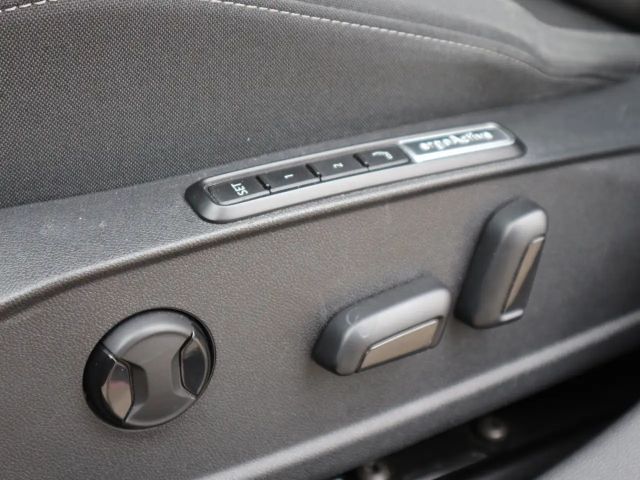 Volkswagen Golf 1.5 TSI Golf VIII Style