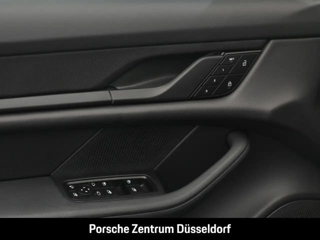 Porsche Taycan 4 Cross Turismo