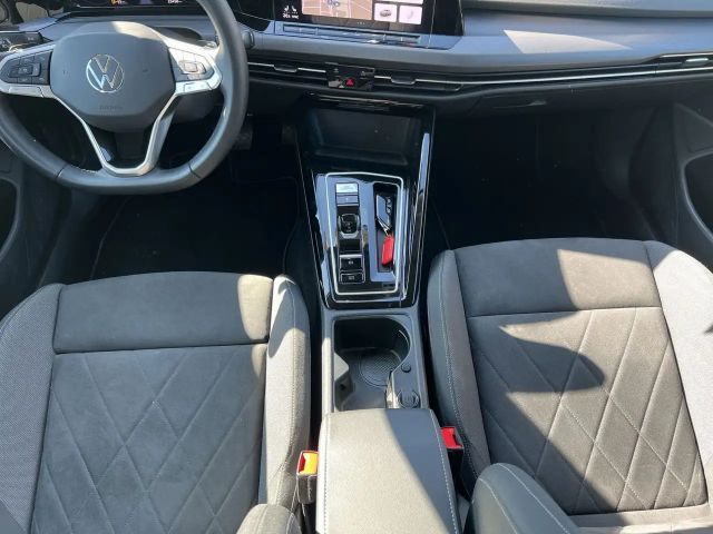 Volkswagen Golf 1.5 eTSI DSG Style