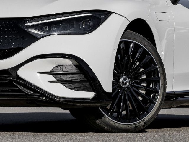 Mercedes-Benz EQE 300 Sedan