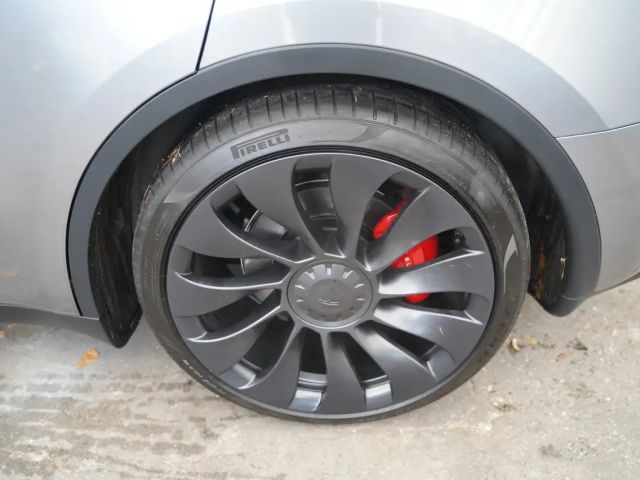 Tesla Model Y Performance