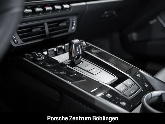 Porsche 992 Carrera Coupé GTS