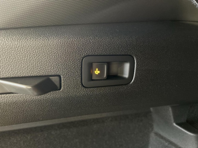 Volkswagen T-Roc 1.5 eTSI DSG R-Line