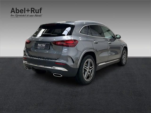 Mercedes-Benz GLA 200 AMG Line