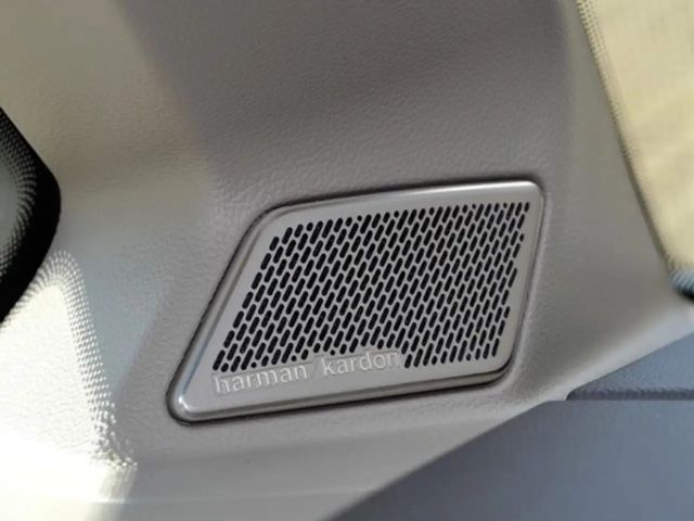 Volkswagen Multivan 2.0 TDI DSG Style T7