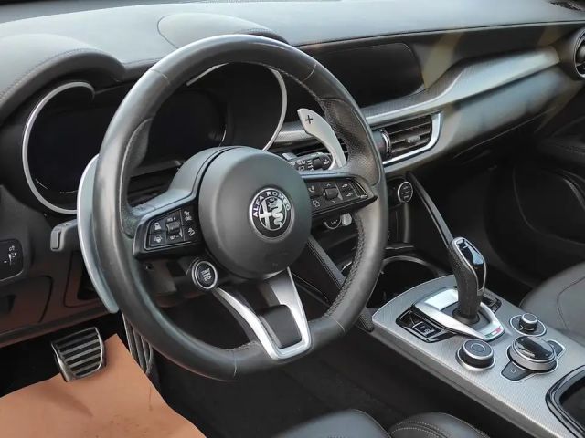 Alfa Romeo Stelvio Q4 Veloce
