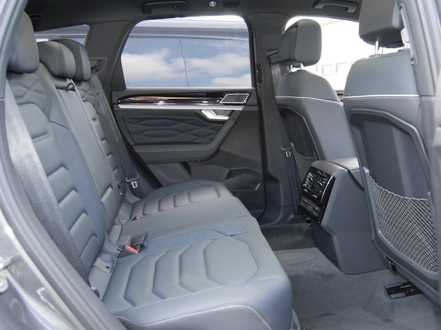 Volkswagen Touareg Touareg 3.0 TDI 4Mot. R-Line AHK Kamera ACC DYN...