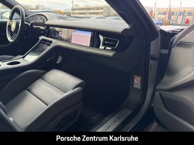 Porsche Taycan 4S Cross Turismo