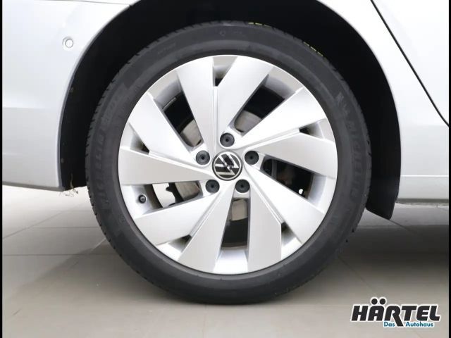 Volkswagen Golf 1.5 eTSI DSG Style Variant