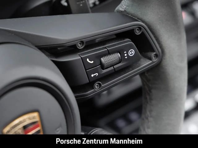 Porsche 992 4 Coupé GTS Targa