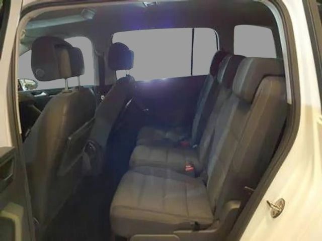 Volkswagen Touran 1.5 TSI DSG R-Line