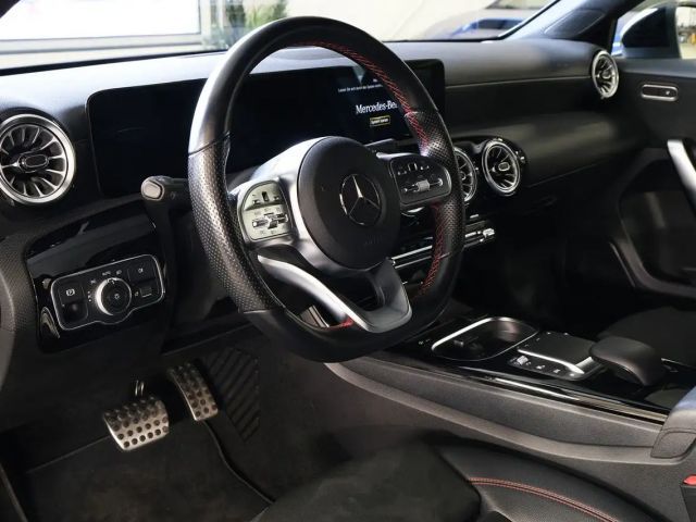 Mercedes-Benz A 200 AMG Line