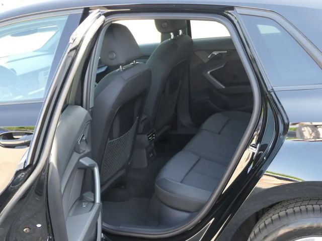 Audi A3 30 TFSI Sedan