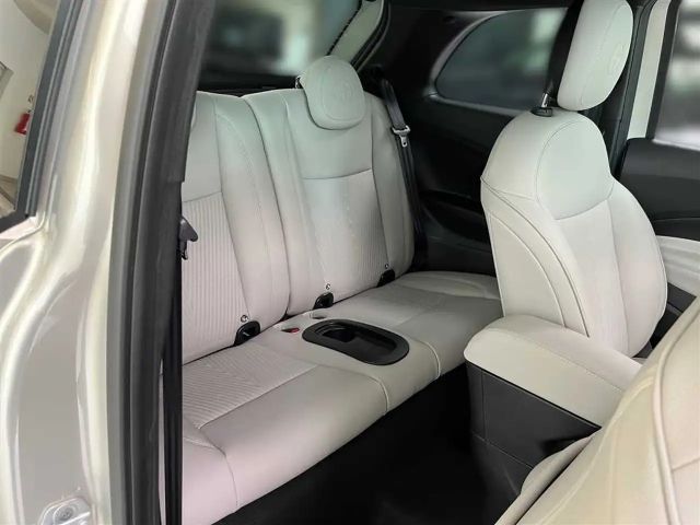 Fiat 500e 118PS "Giorgio Armani" Leder Navi