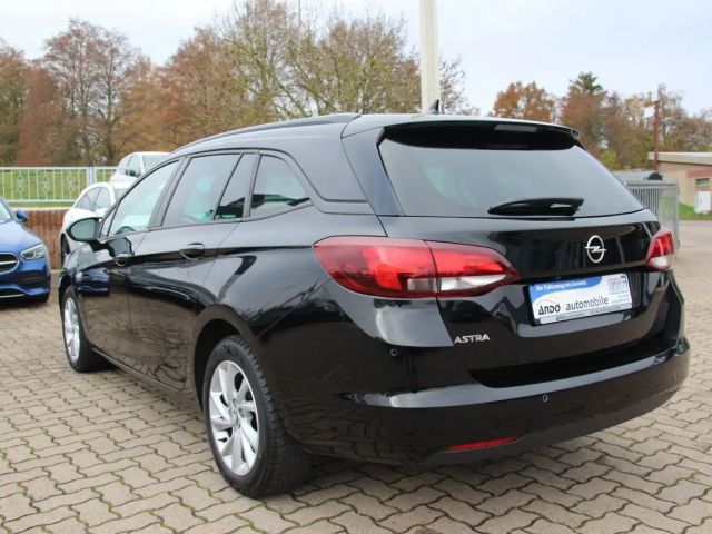 Opel Astra Edition Sports Tourer