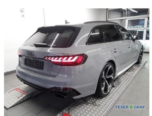 Audi RS4 Avant Quattro