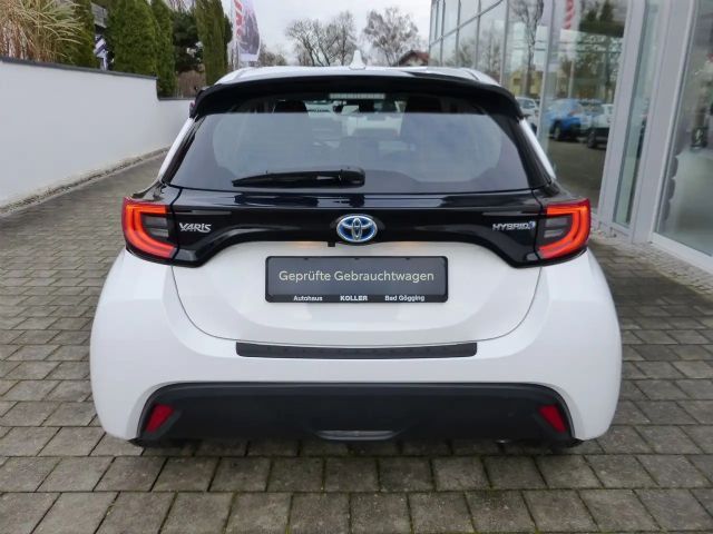 Toyota Yaris Hatchback Hybride Team D