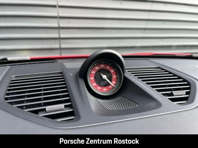 Porsche 992 Carrera Coupé GTS