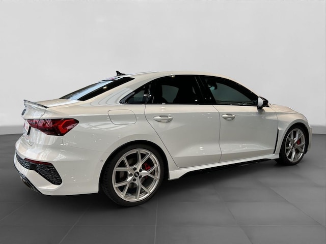 Audi RS3 Quattro S-Tronic Sedan