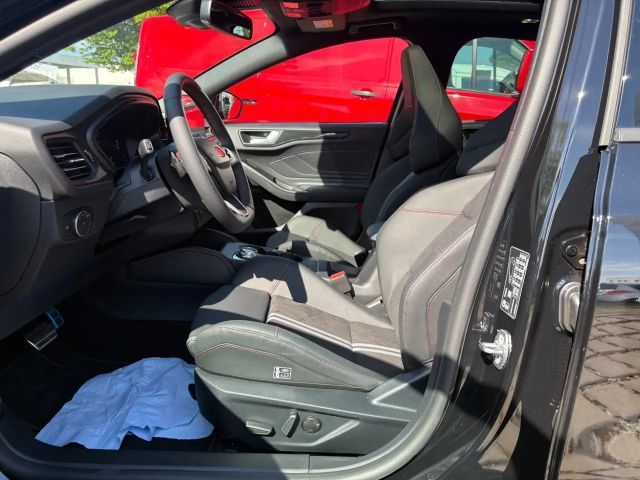 Ford Focus ST Line