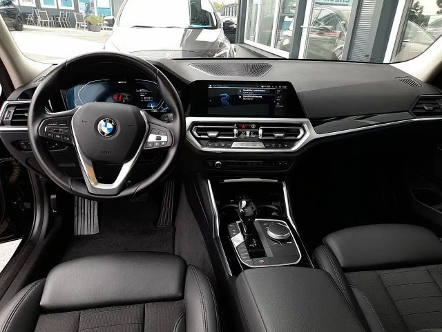 BMW 330 330e Sport Line Touring