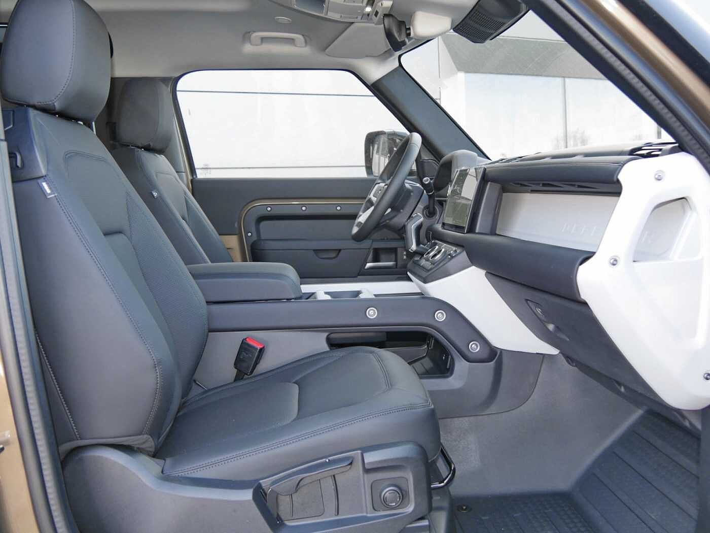 Land Rover Defender 90 S