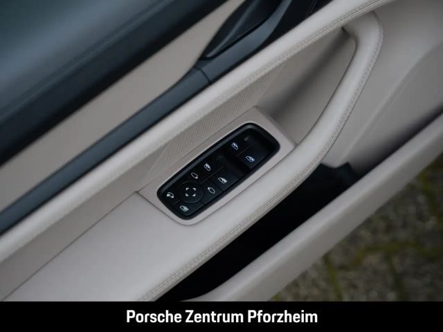 Porsche Taycan 4S Cross Turismo