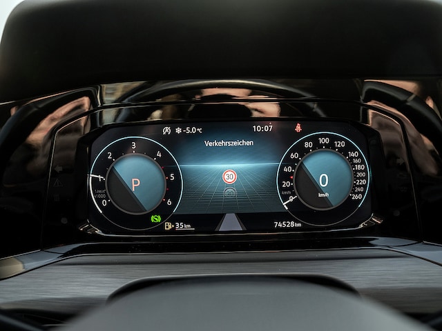 Volkswagen Golf 2.0 TDI Golf VIII Style Variant