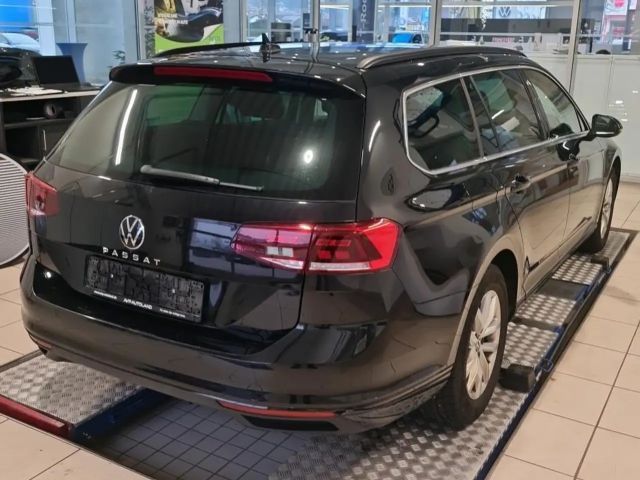Volkswagen Passat 1.5 TSI Business DSG Variant